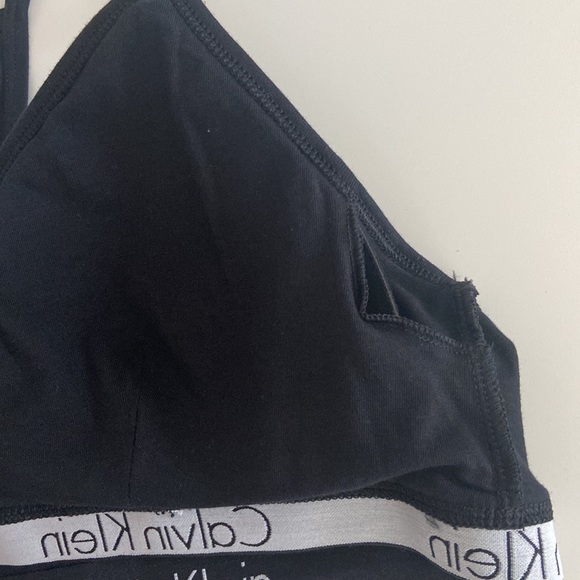 CALVIN KLEIN V-Neck Racerback Cotton Bralette - Picture 6 of 7